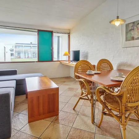 Wemund - 500m From The Sea By Interhome